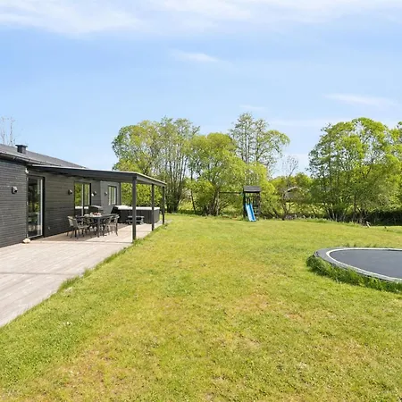 Holiday home Jul - 300m From The Sea In Se Jutland By Interhome *